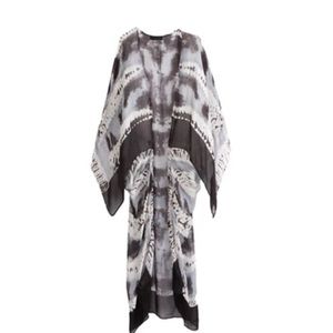 Steve Madden
Lux Tie Dye Topper